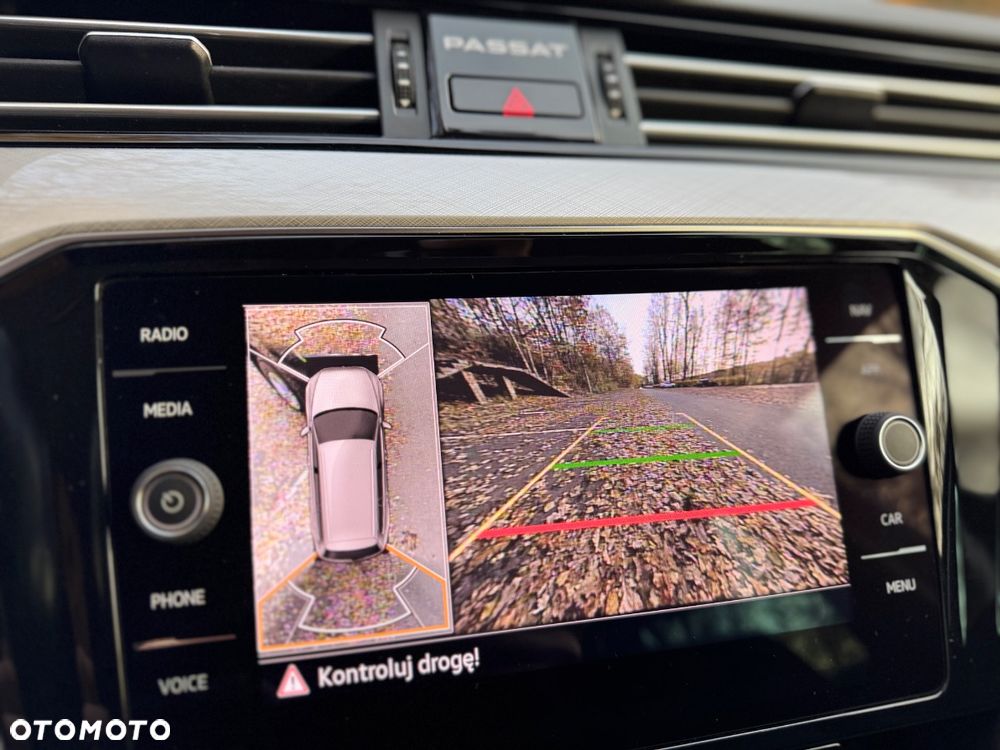 Volkswagen Passat Variant 2.0 TDI SCR DSG 4Motion Business - 30