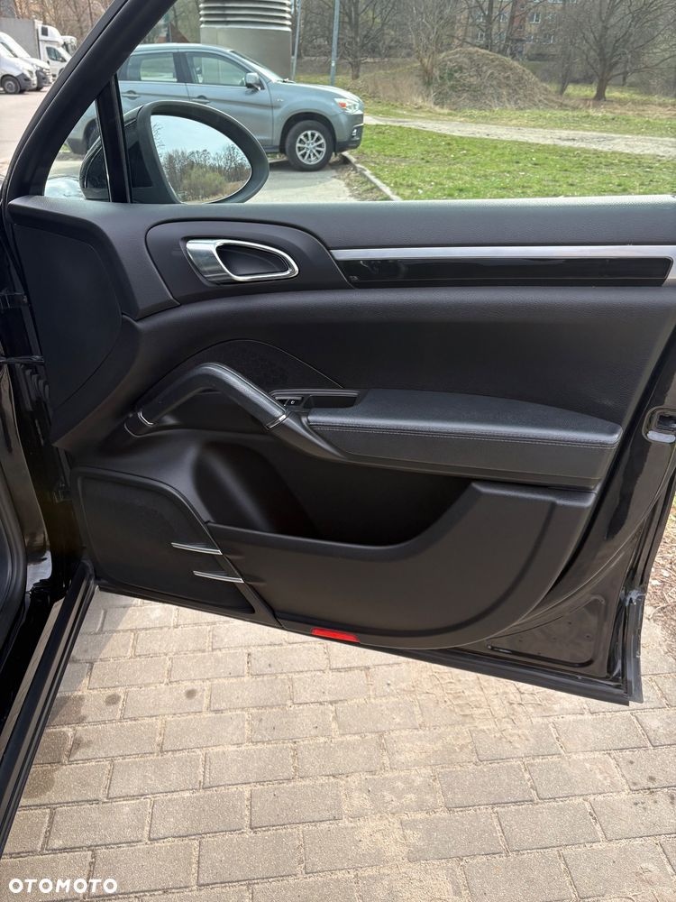 Porsche Cayenne - 18