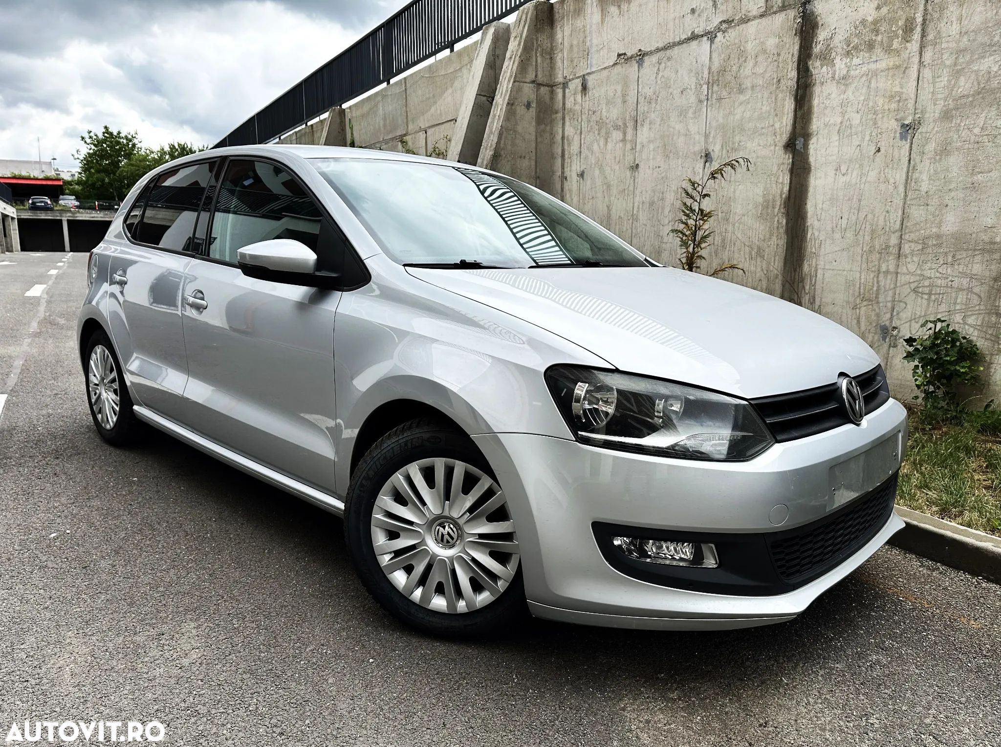 Volkswagen Polo 1.4 Team - 1