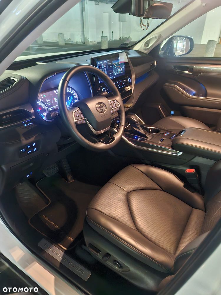 Toyota Highlander 2.5 Hybrid Executive - 30