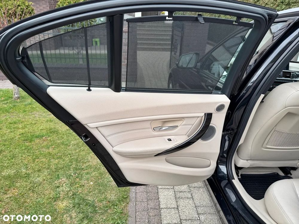 BMW Seria 3 320d Blue Performance Modern Line - 18