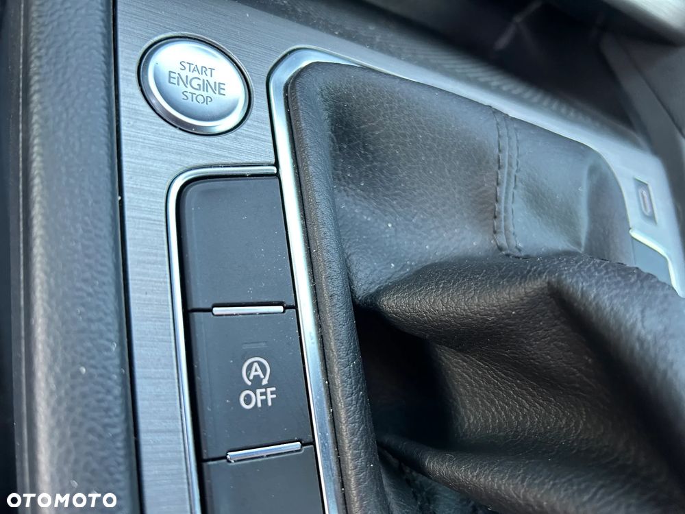 Volkswagen Passat 1.5 TSI EVO Essence - 16