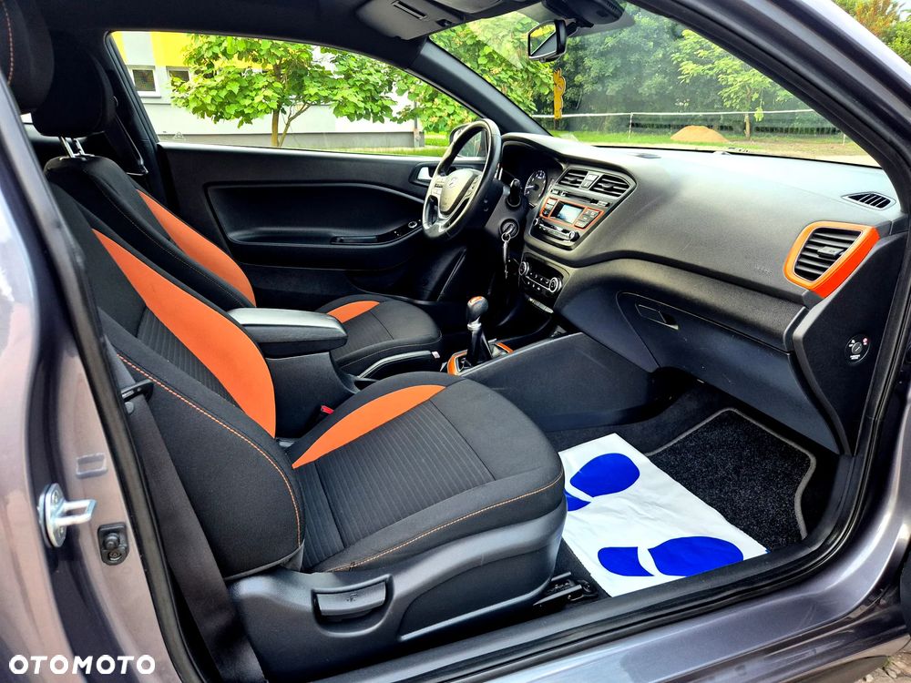 Hyundai i20 1.2 Intro Edition - 26