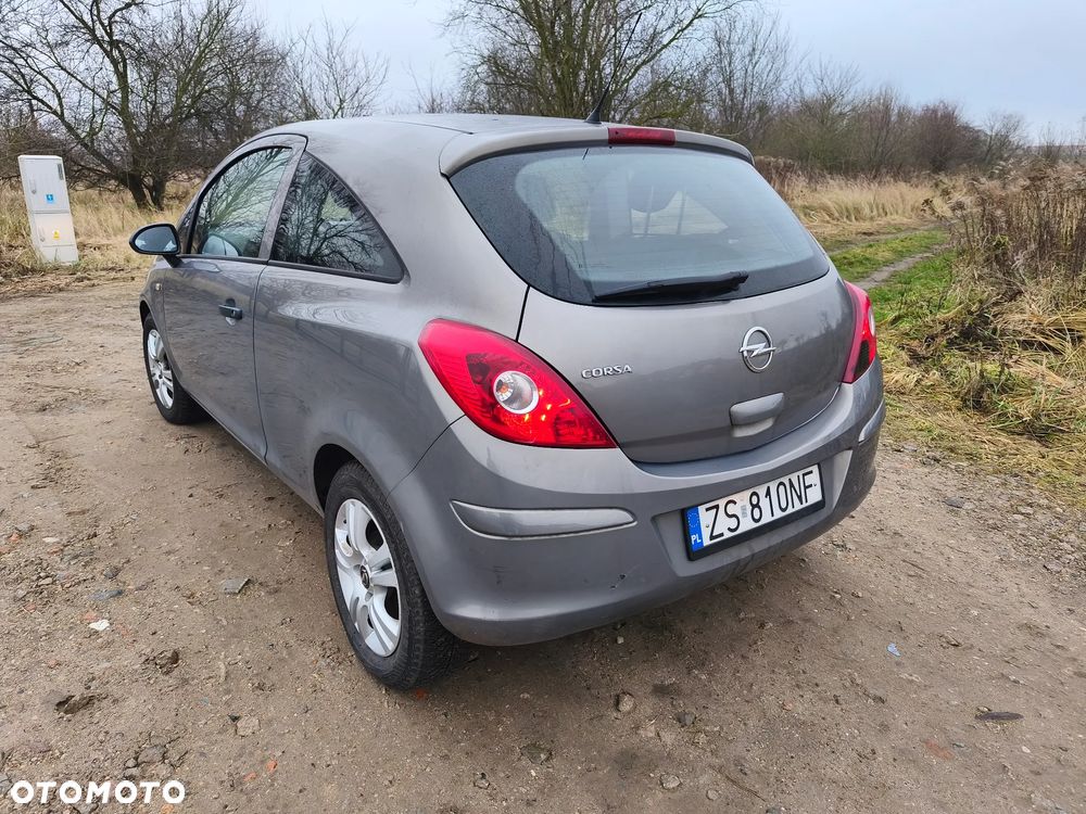 Opel Corsa 1.2 16V Edition / Active - 2