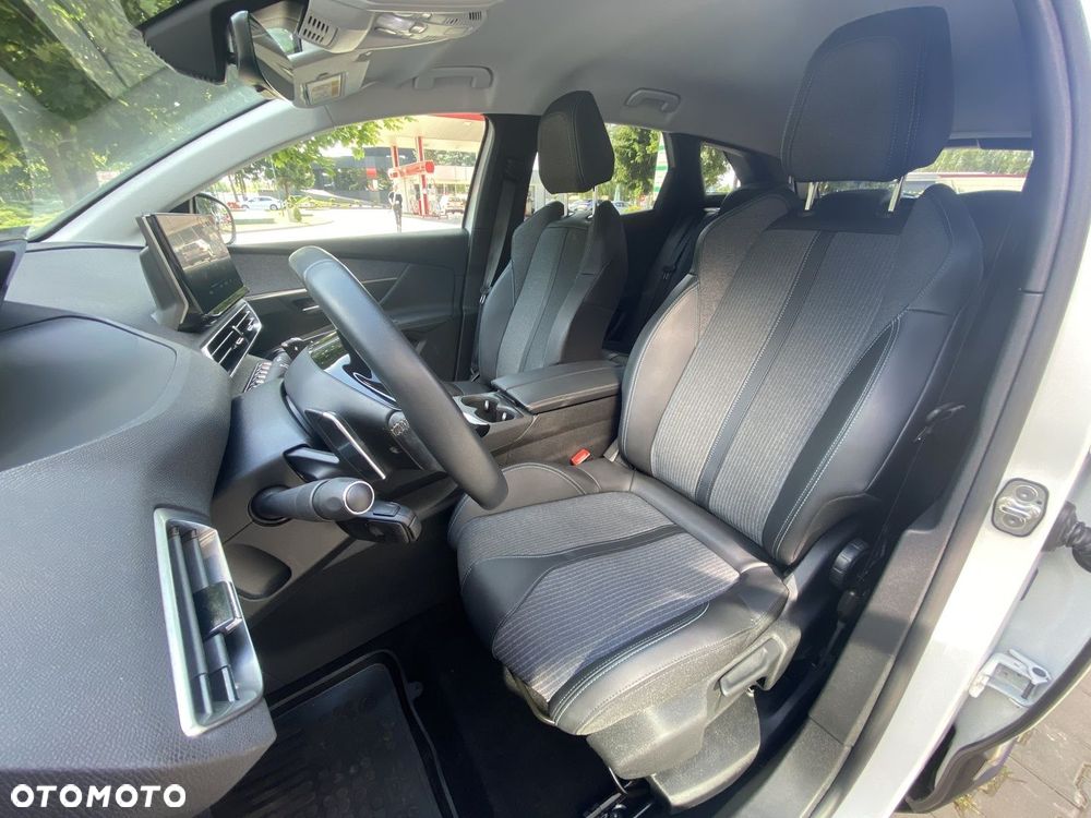 Peugeot 3008 1.6 PureTech Hybrid PHEV Allure Pack S&S EAT8 - 11