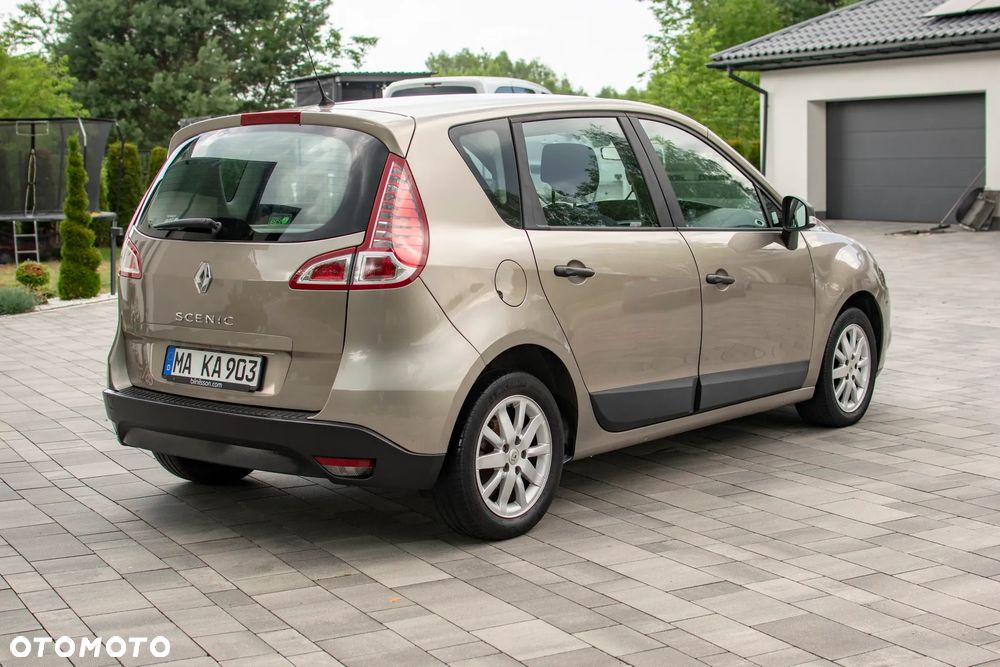 Renault Scenic - 16