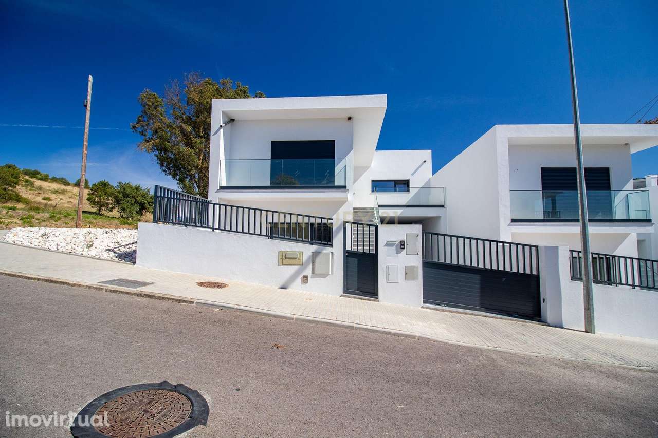 Moradia T3  em Torres Vedras: Pronta para Morar! - Grande imagem: 3/60