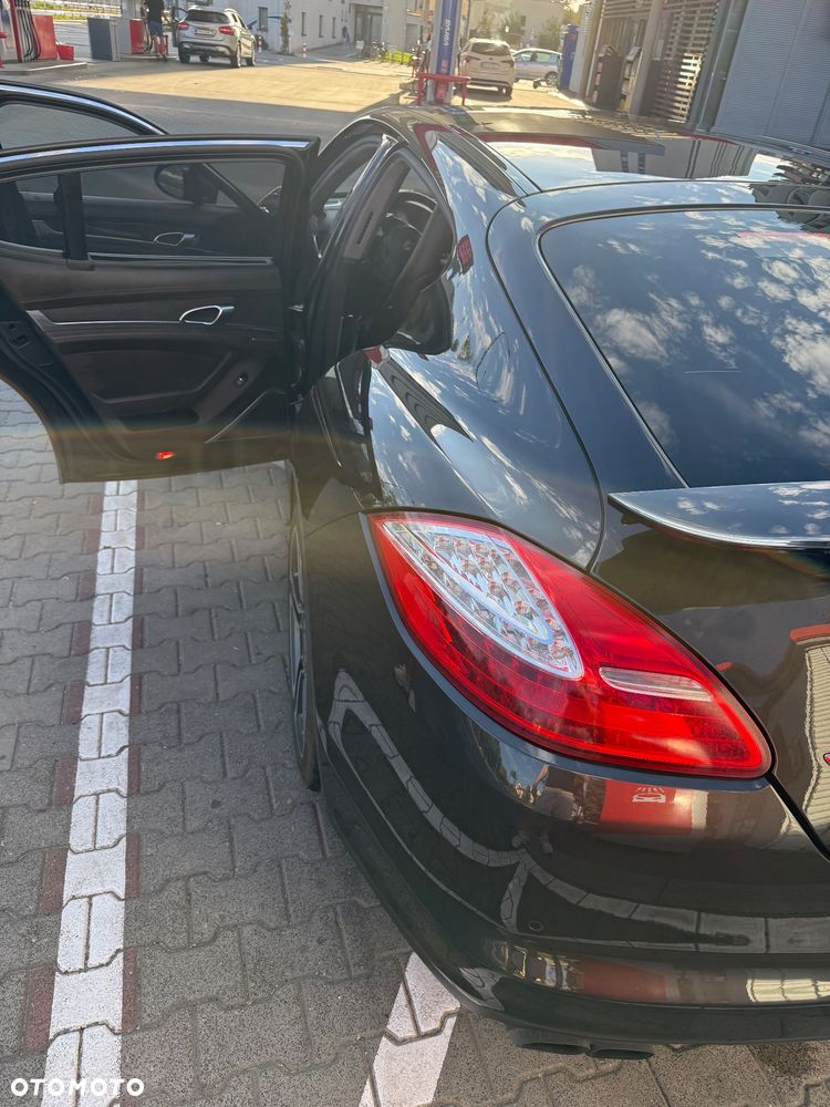 Porsche Panamera Turbo - 37