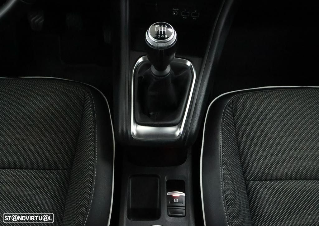 Renault Captur 1.0 TCe Exclusive - 25