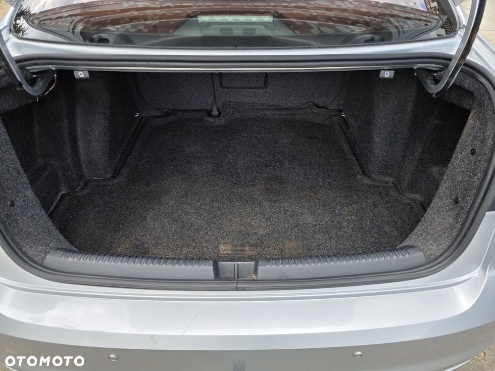 Volkswagen Jetta 1.8T SE - 20