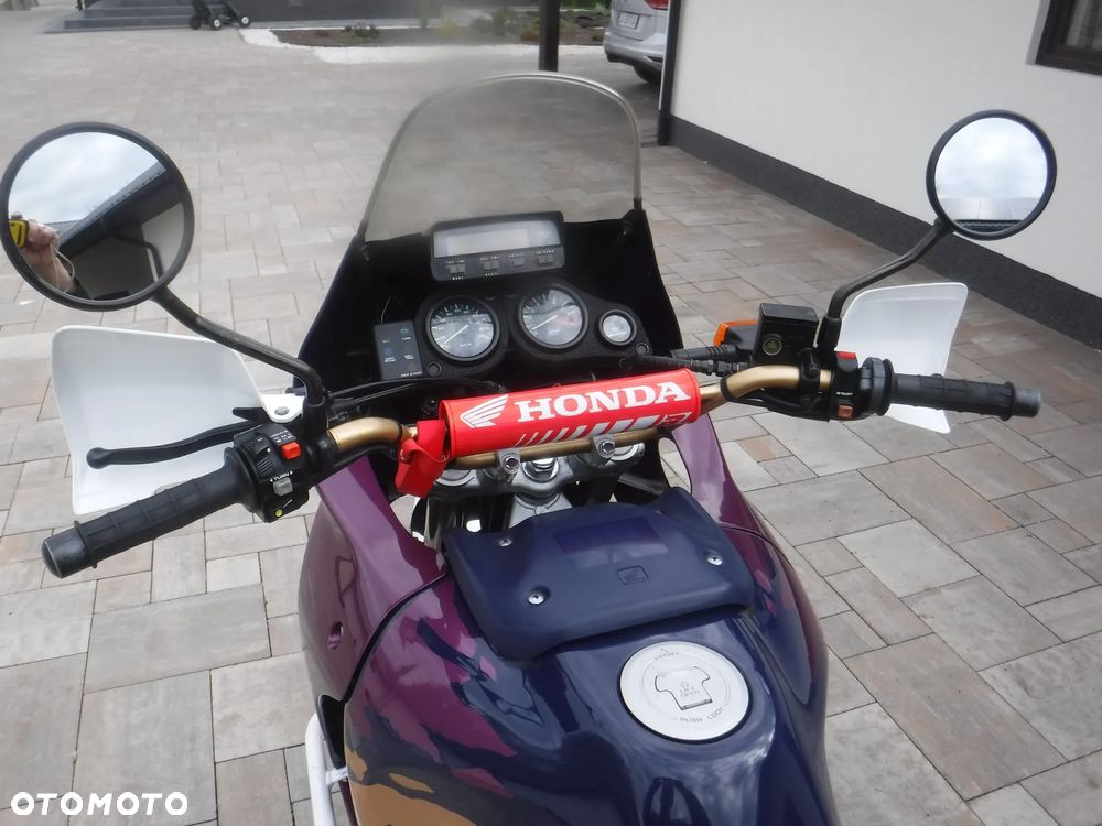 Honda XRV - 12