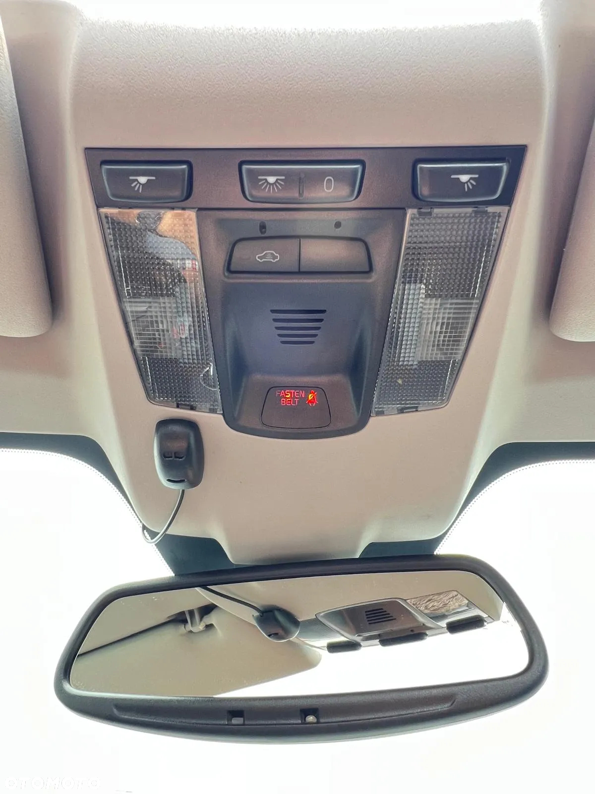 Volvo C70 2.4 Momentum - 9