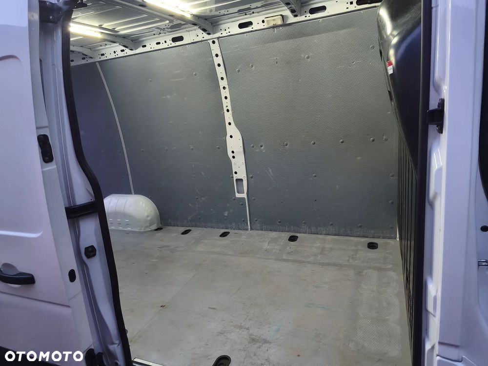 Opel movano - 11