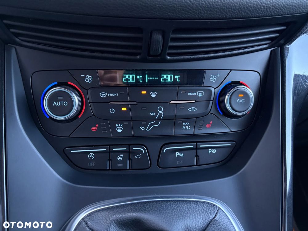 Ford Kuga 2.0 TDCi 2x4 ST-Line - 31