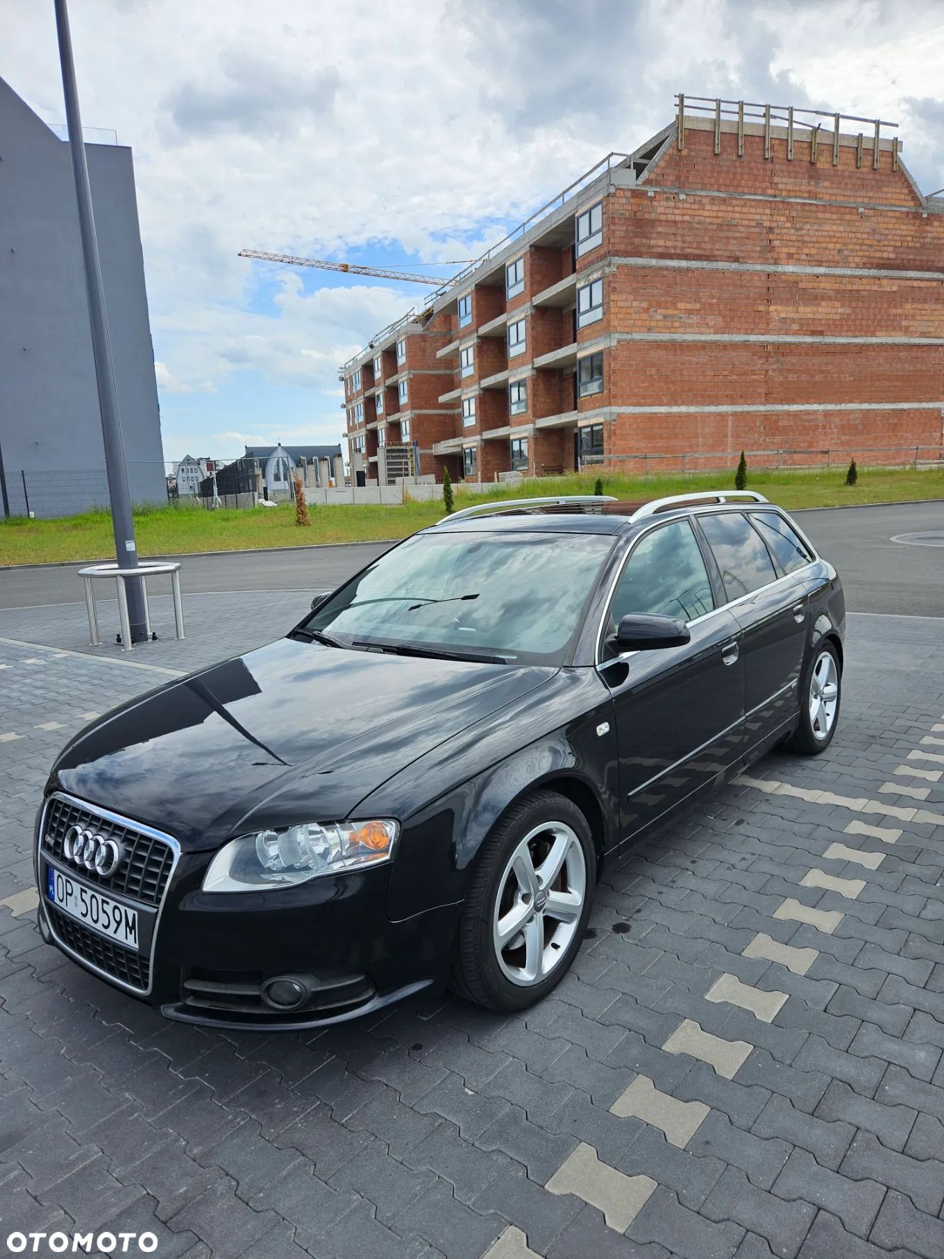 Audi A4 Avant 2.0T FSI - 1