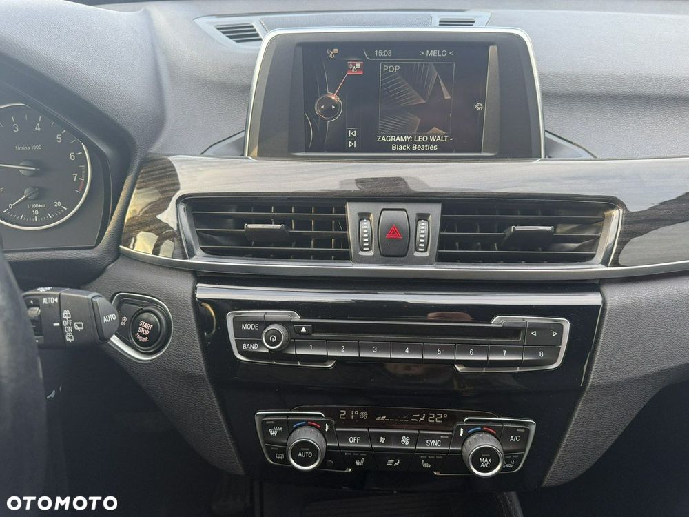 BMW X1 xDrive28i - 16