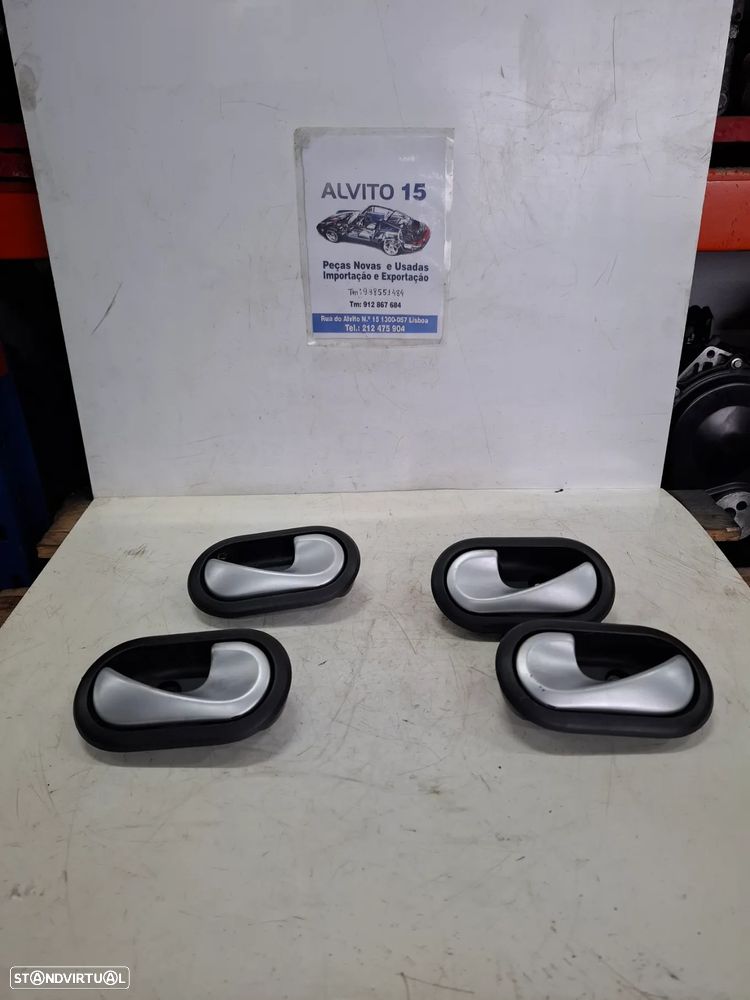 Puxador interior Dacia Sandero 2012 - 1