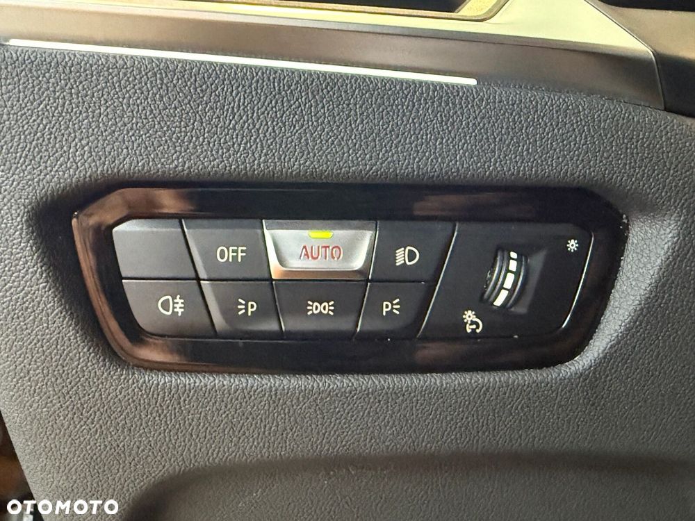 BMW Seria 3 - 25