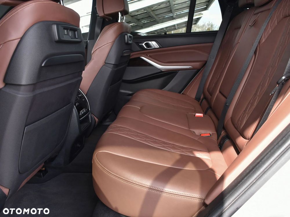 BMW X5 M M50d - 22