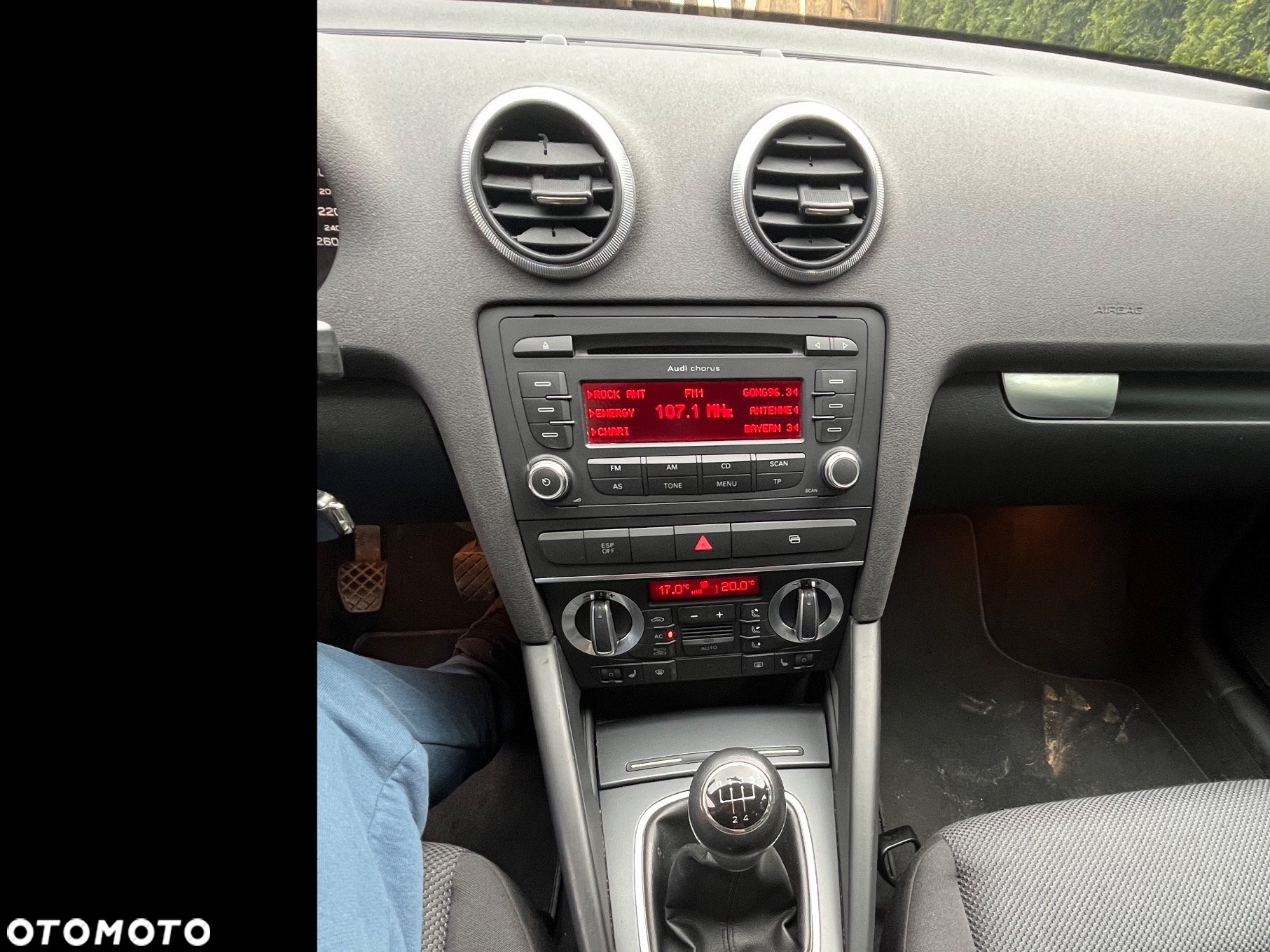 Audi A3 1.6 Sportback Ambiente - 11