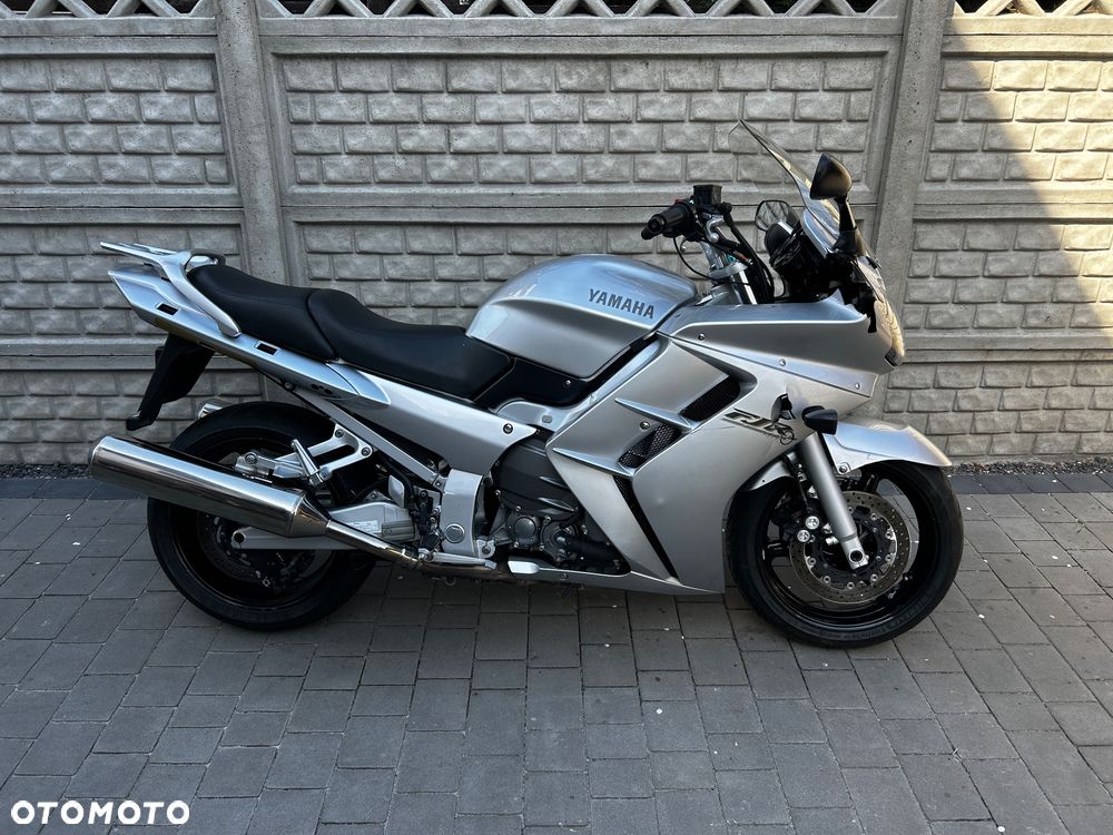 Yamaha FJR - 2