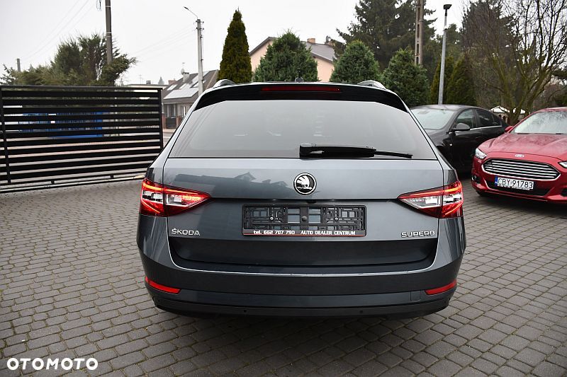 Skoda Superb 1.6 TDI Style Greenline - 32