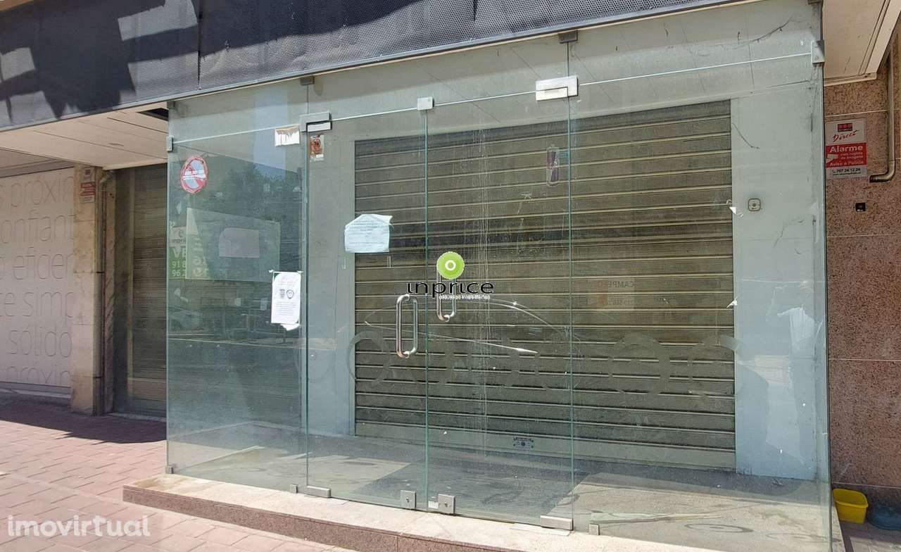 INVESTIMENTO - Venda Conjunta de 2 Lojas Contíguas no Centro do Prior - Grande imagem: 3/5