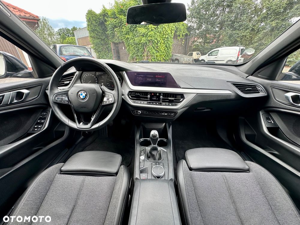 BMW Seria 1 116d Sport Line - 7