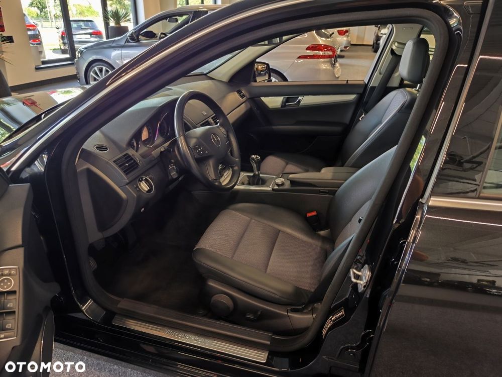 Mercedes-Benz Klasa C 200 CDI BlueEff Avantgarde - 6