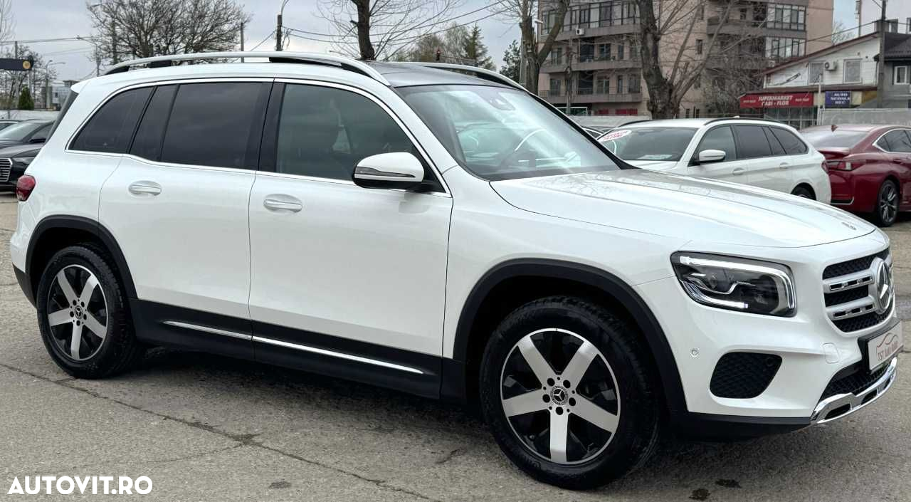 Mercedes-Benz GLB - 11