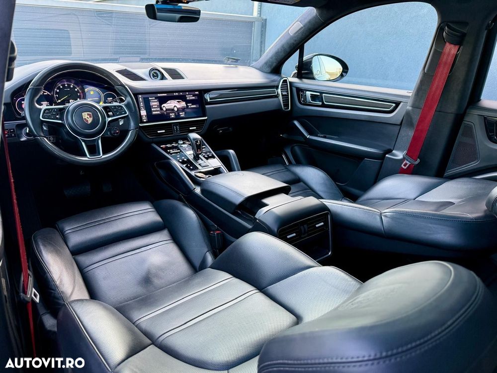 Porsche Cayenne - 9