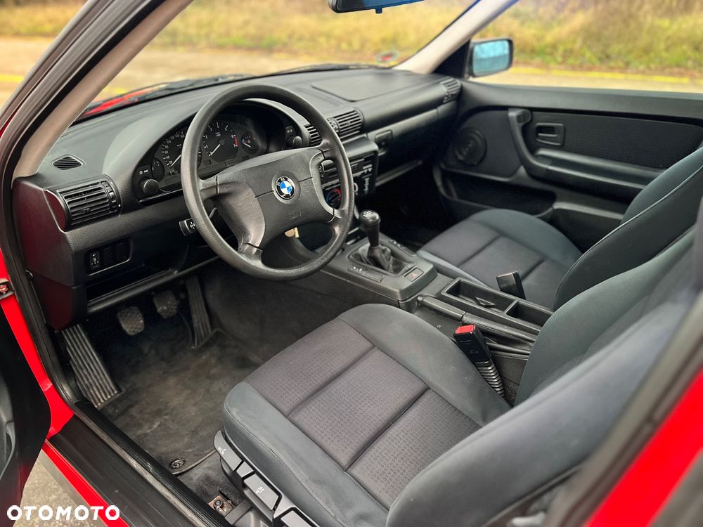 BMW Seria 3 316i - 29