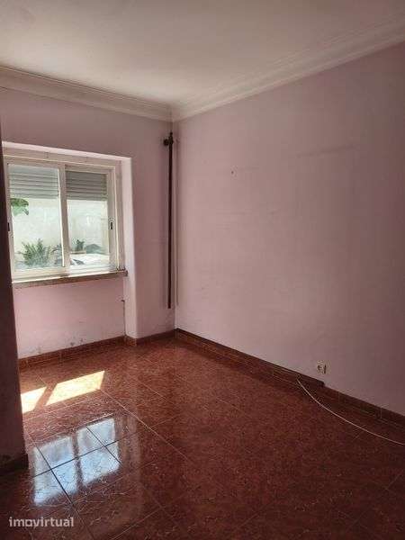 T2 com logradouro de 40 mts², Venteira Amadora - Grande imagem: 5/12