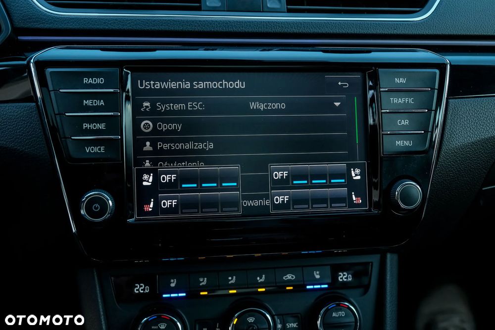 Skoda Superb 2.0 TDI 4x4 DSG L&K - 36