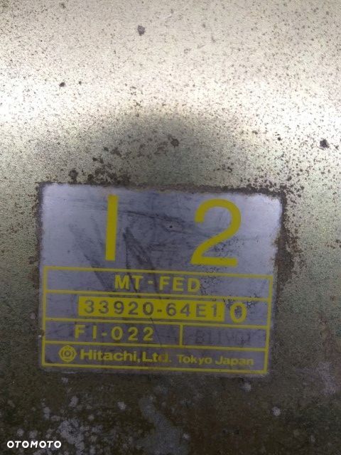 Suzuki Swift 2 GTI komputer silnika 33920-64E1 - 2