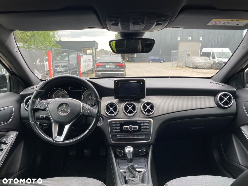 Mercedes-Benz GLA 180 (CDI) d Urban - 13
