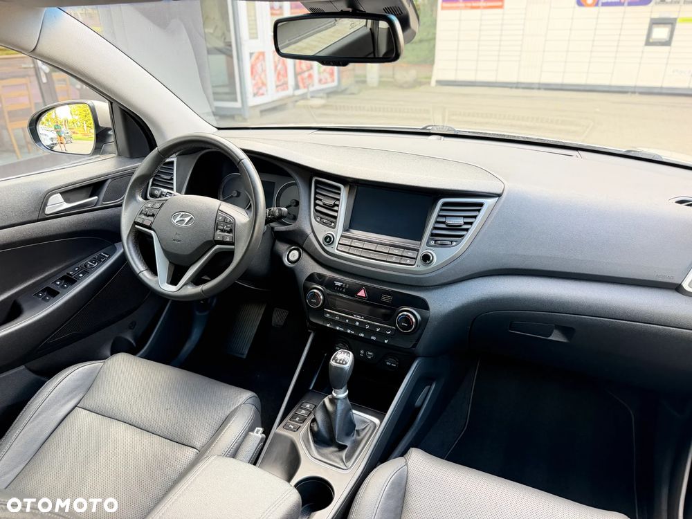 Hyundai Tucson 1.7 CRDI BlueDrive TourdePologne 2WD - 31