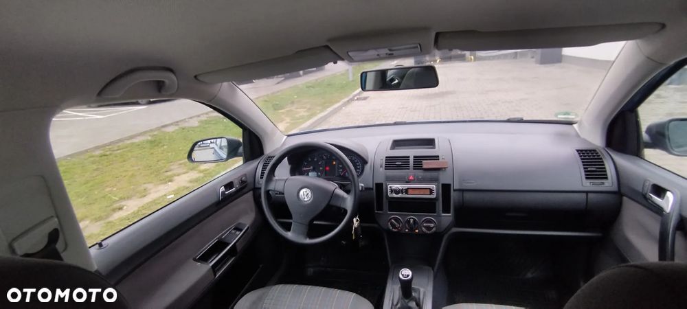 Volkswagen Polo - 16