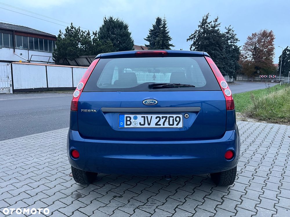 Ford Fiesta - 12