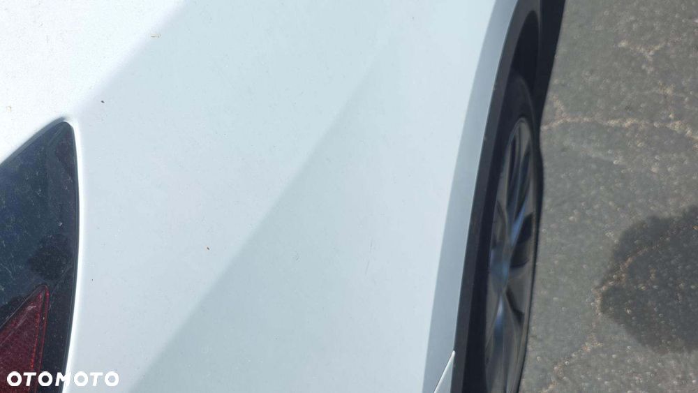 Tesla Model Y Long Range Dual Motor AWD - 15