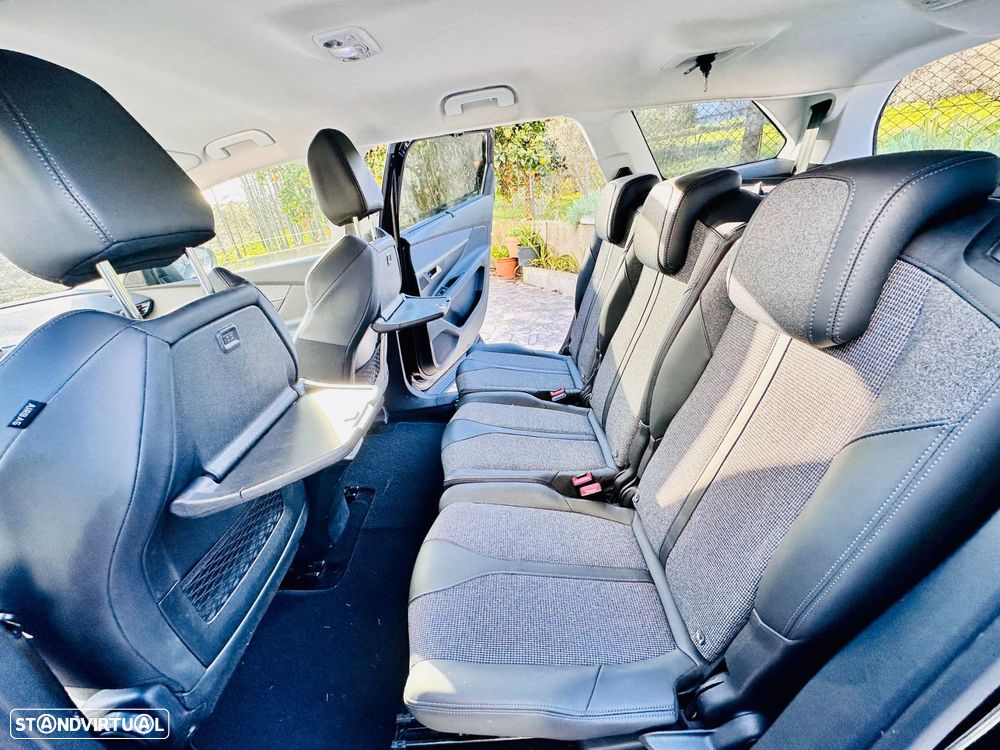 Peugeot 5008 1.2 PureTech Allure EAT8 - 14
