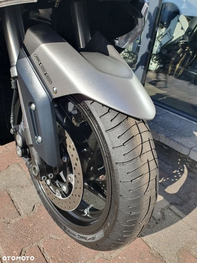 Yamaha Tmax - 24