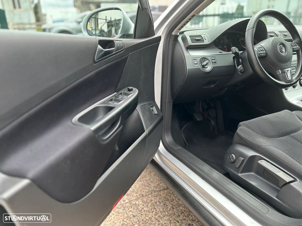 VW Passat 2.0 TDI Trendline Pack - 22