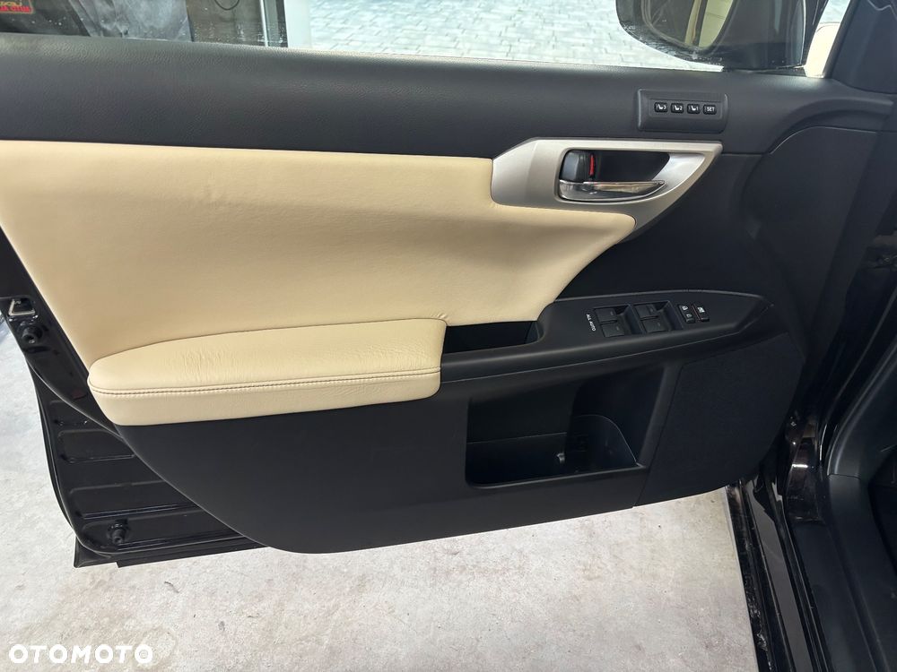 Lexus CT 200h Prestige - 19