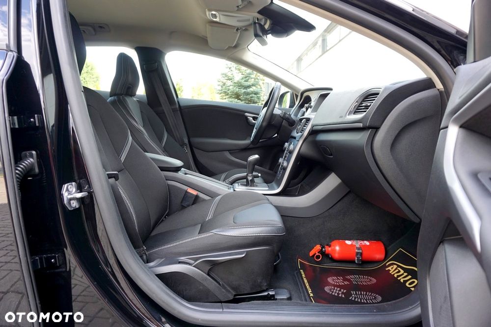 Volvo V40 T2 Drive-E Summum - 33