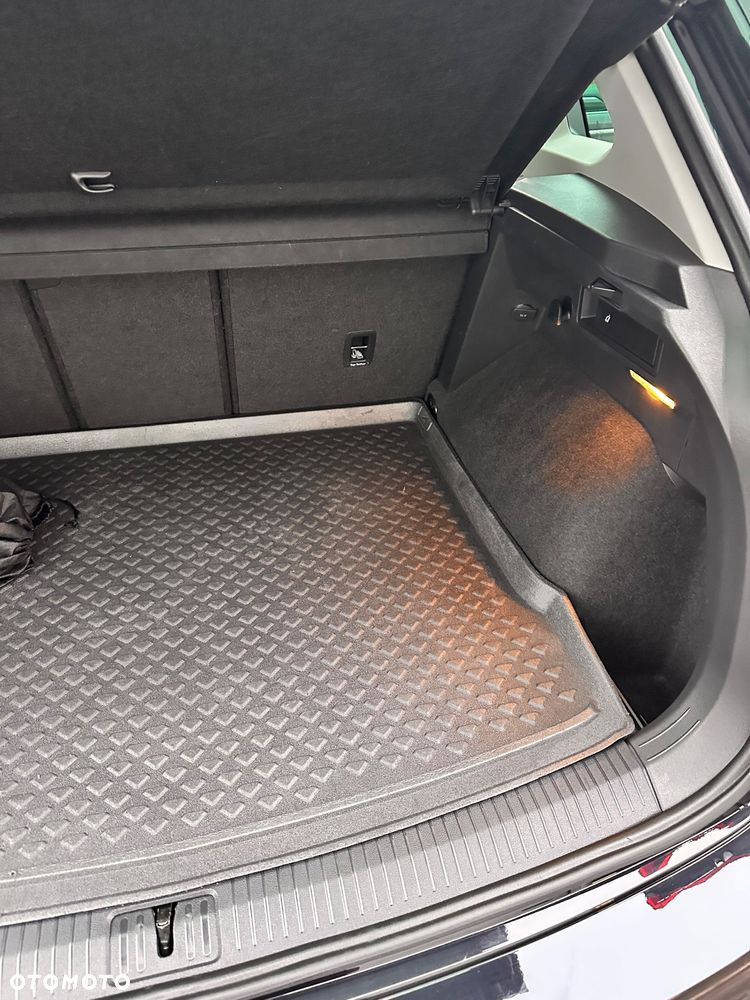 Volkswagen Tiguan - 16