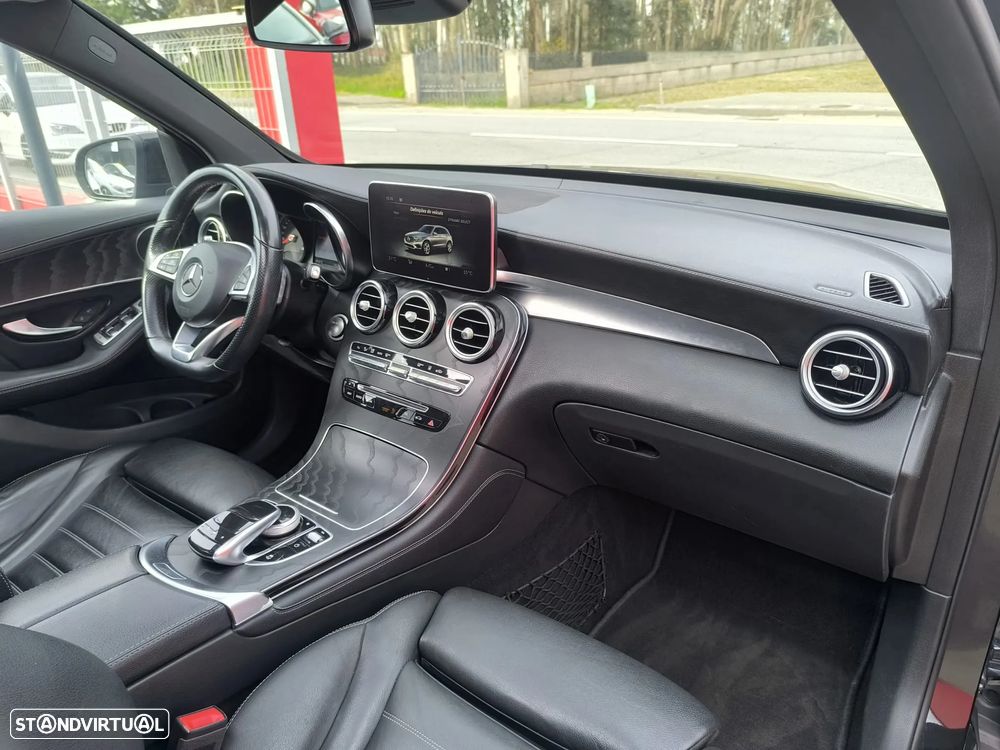 Mercedes-Benz GLC 350 e 4Matic 7G-TRONIC AMG Line - 33