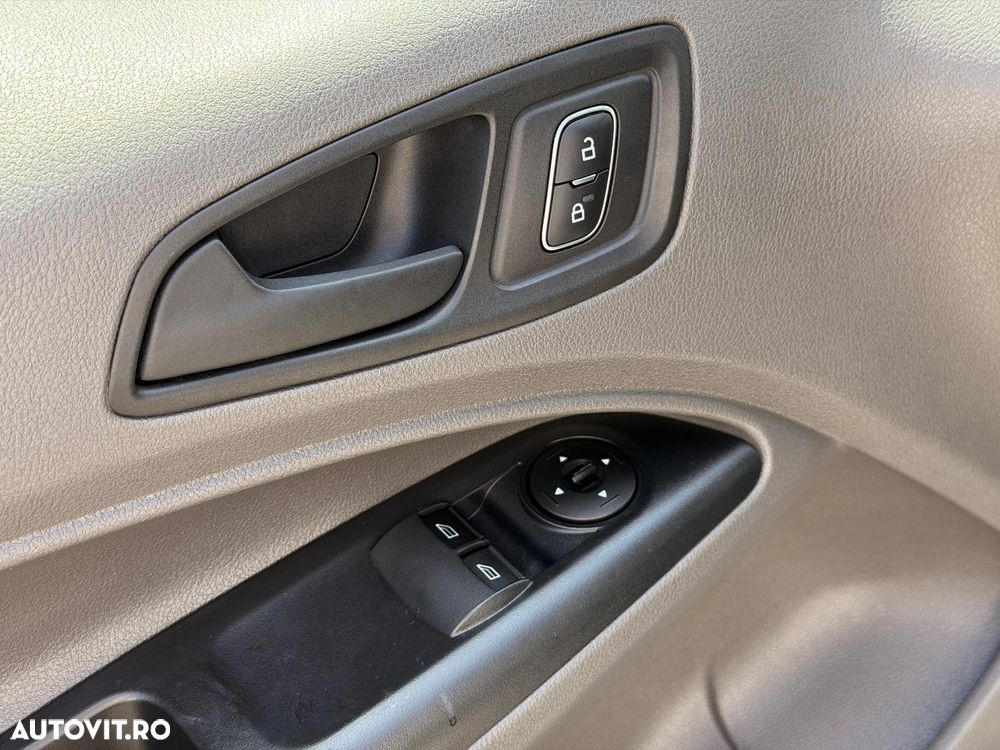 Ford Transit Connect 1.5 EcoBlue 100CP 8AT DCIV SWB(L1) Trend - 22