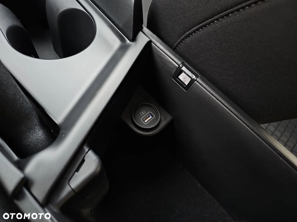 Hyundai Elantra 1.6 Smart - 29