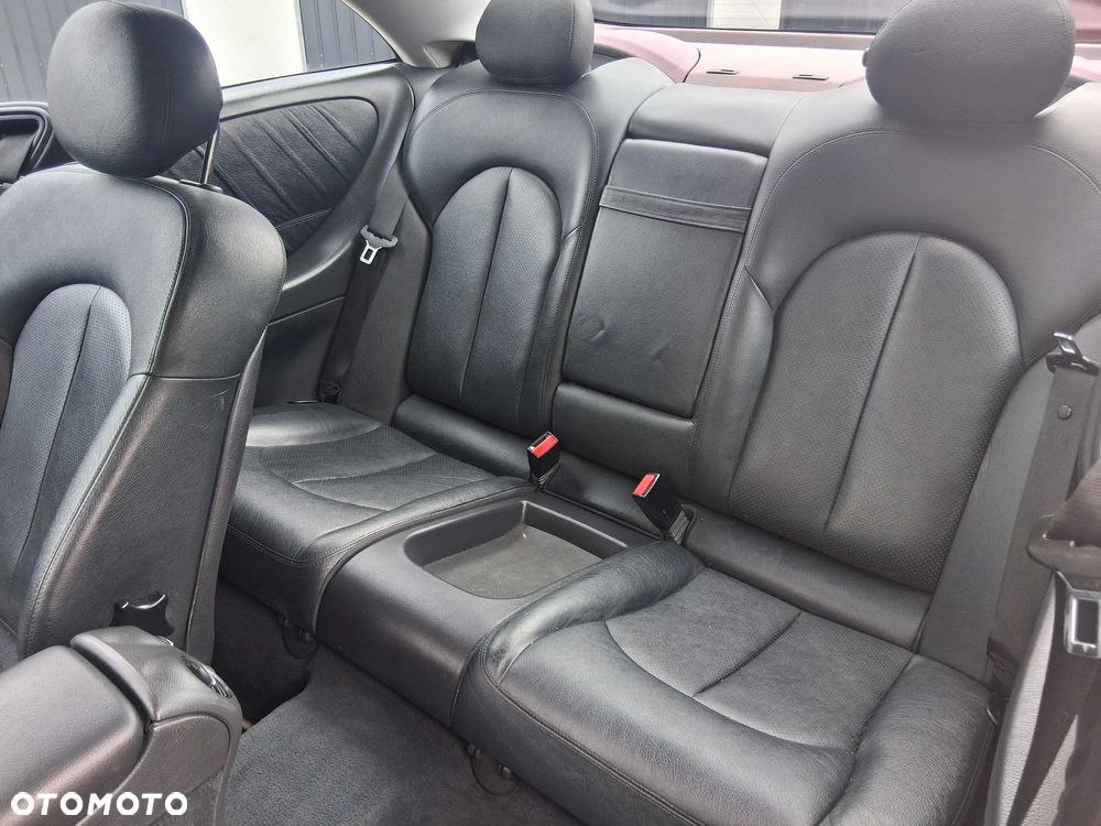 Mercedes-Benz CLK 320 - 11